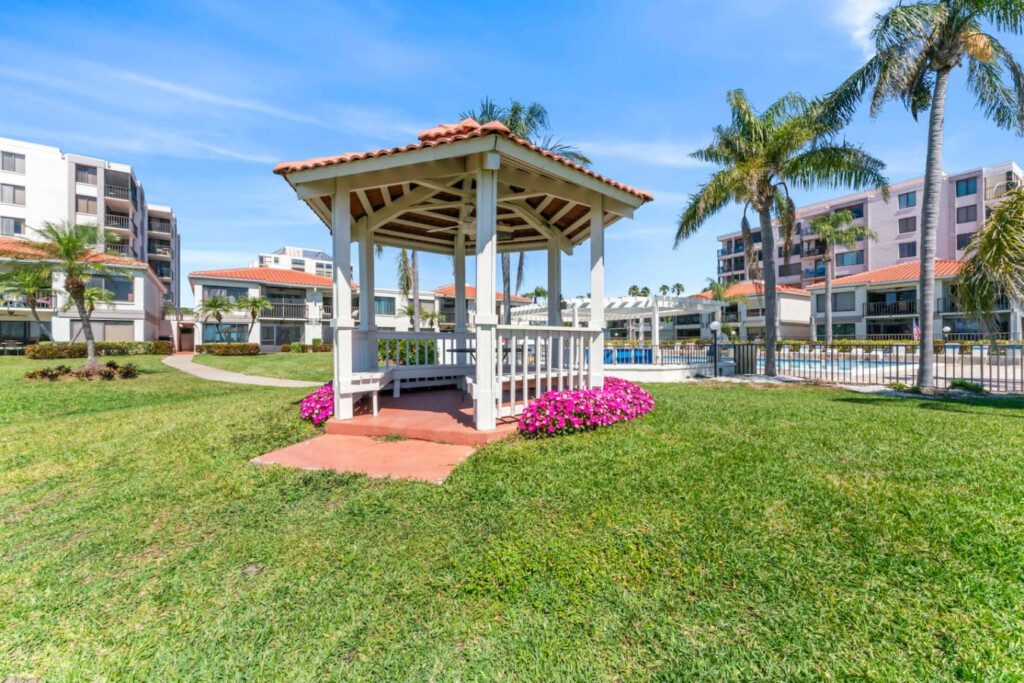 55404 377329 IbTmA2o5etK3xlicuVr9Hye8 ed EmmbLiQWCvxaANM 67ec511762857.jpg