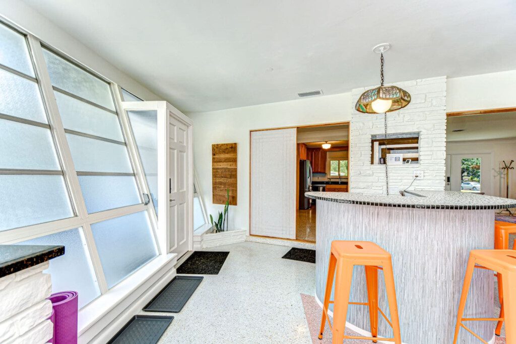 55404 484813 ZJTz s CL2yd10XjtkmbkSKIvw6CKvUSk838XzpZ6io 698649b0a4241.jpg